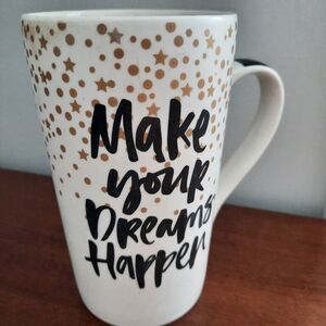 Home Basics "Make Your Dreams Happen" Inspirational Mug